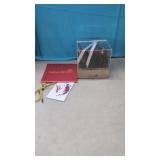 (New) Adora Rose  Infinity RoseBox with gift bag