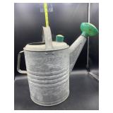 Galvanized aluminum sprinkle can