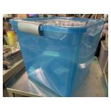 31qt storage tote with lid