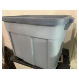 Rubbermaid roughneck storage tote with lid 18