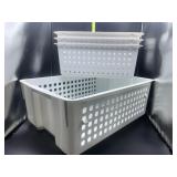 4 plastic baskets/storage baskets