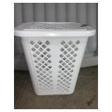 Large clothes hamper with lid