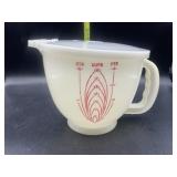 Tupperware 8 cup bowl with lid