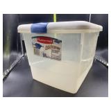 Rubbermaid 18qt tote with lid