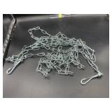 Chain with hooks on the end