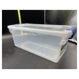 Plastic shoe box with lid