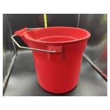 Rubbermaid utility bucket
