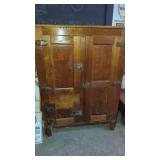 Really Nice!!  Oak Antique Ice Box.   3 Door Very
