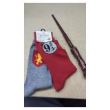 New Harry Potter 2 New Pr. Socks & Light up Wand