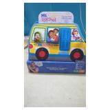 New Ms.Rachel Activity Bus