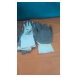 12 Pair   XL Honeywell Nitrile Textured Gloves
