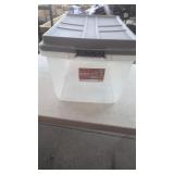 Hefty 72qt Tote with Lid