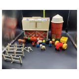 Vintage fisher price family play farm