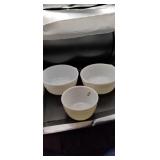 G.E. 3 Piece Vintage Mixing Bowl Set 2 -10" bowls