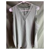 New ladies v neck blouse size large - green