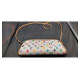 LV Purse. Very nice Condition.           Has Not