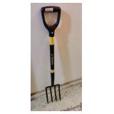 Short Handle Garden Fork.   Fiberglass Handle.