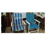 2 Folding Lawn Chairs   Crack in arm rest on 1 of