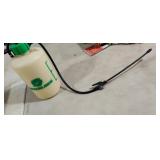 Green lawn Garden Pump Sprayer