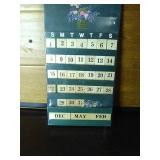 Wooden calendar decoration