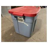 Rubbermaid roughneck storage tote with lid