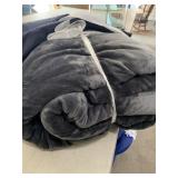 New 15-20lb weighted fleece blanket