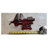 Small Swivel Bench Vice