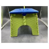 Folding kids step stool