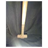 Medium 2ft sledge hammer needs handle repaired