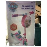 Paw patrol Skye 3 wheel scooter - new in box