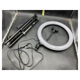 Ring light with tripod