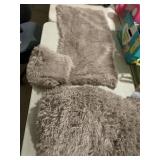King size comforter and 2 pillow shams