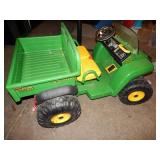 Kids John Deere Gator 4 x 2 Riding Toy