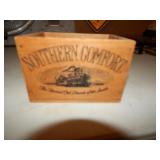 Miniature Southern Comfort Wood Case 1984