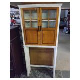 Space saver cabinet, over the toilet cabinet **