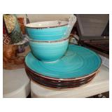 2 Bowls 4 Plates Blue Royal Norfolk