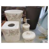 Bathroom Lot Floral Design