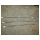 3 Batons