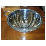 Large Stainless Steel Colindar / Strainer