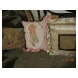 3 Decorative Throw Pillows