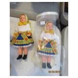 2 Dolls of the World