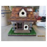 Log Cabin Birdhouse