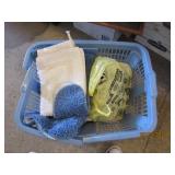 Bathroom Towels & Rugs - good condition