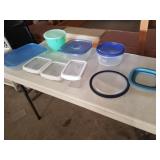 Lot of Food Storage Containers With Lids /