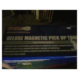 Deluxe Magnetic Tool with extendable hand from 5"