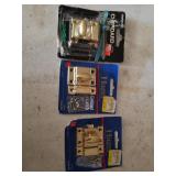 3 Cabinet Latches in Package