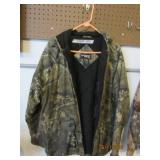 Mens Mossy Oak Green Camo Size Med. Jacket w/Hood
