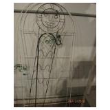 2 White Garden Tellis