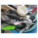 Mixed Kitchen Utensil & MIsc. Lot
