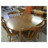Table and 6 Chairs with 2 Leaf. Good Solid Set